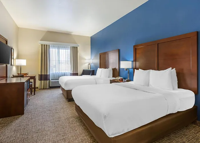 Hotel Comfort And I-8