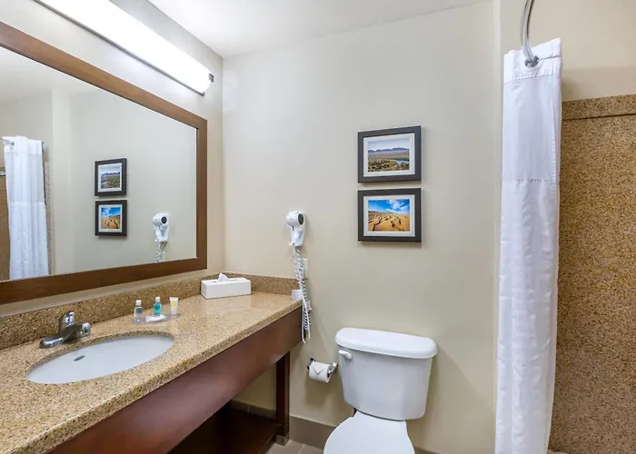 Comfort And I-8 Hotel Yuma