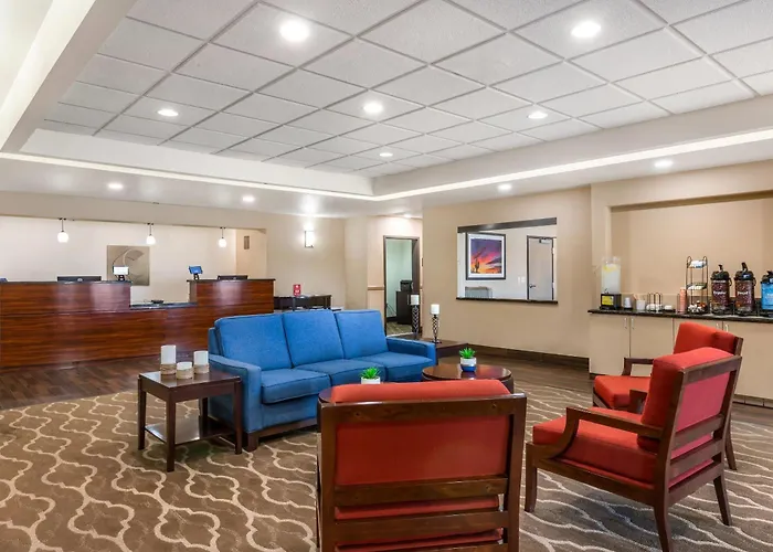 Comfort And I-8 Hotel 4*