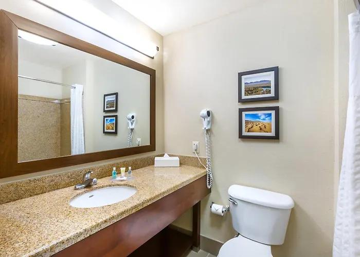 Comfort And I-8 Hotel Yuma