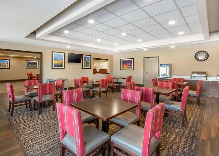 Comfort And I-8 Hotel