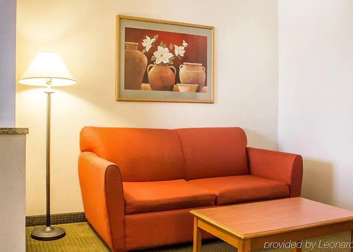 Comfort And I-8 Hotel Yuma