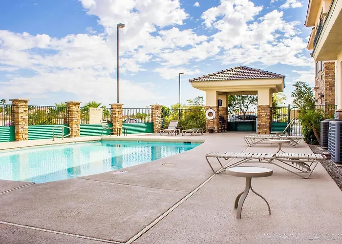 Hotel Comfort And I-8 4*